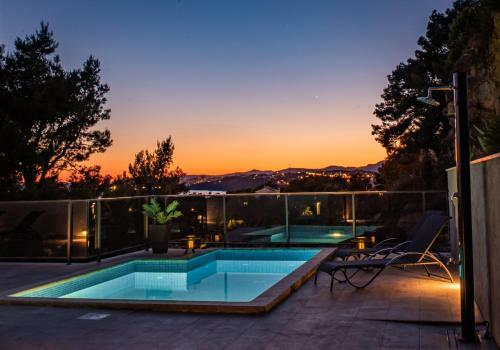 Lion's Beach Apartments