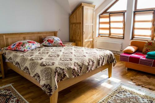 Bed & Breakfast Cazare La Coana Leana