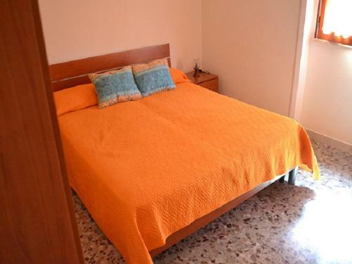 Apartamento Trilocale In Centro Con Parcheggio A 50 Mt Mare