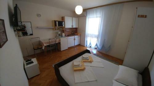 Apartments Dora