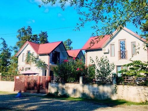 Apollo Cottages