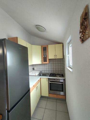 Apartmani Ba?ka Voda Lozi? Vesna I Mladan