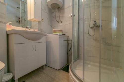 Hostal Studio Apartman Monika