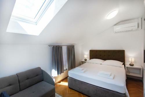 Apartmaji Pri Perotu