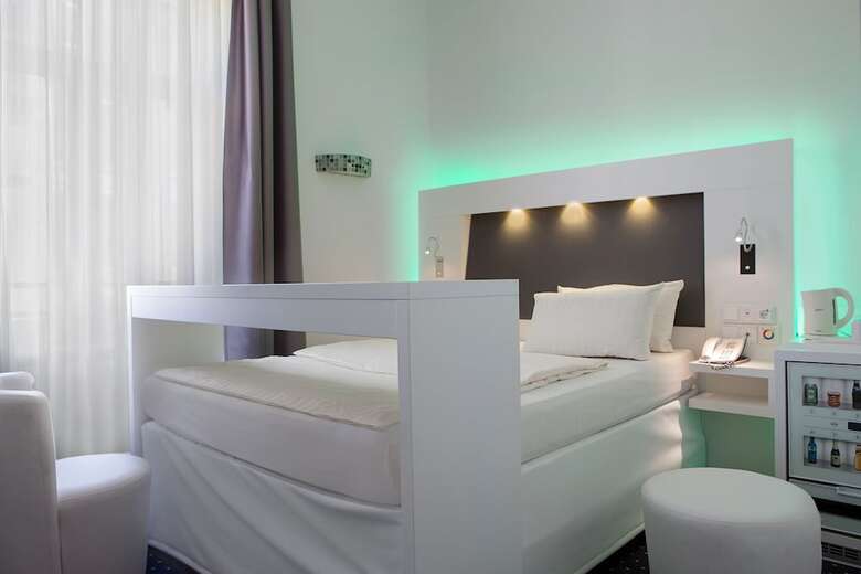 Grand Hotel Downtown