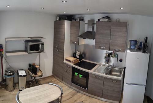 Hostal Chambre Orientale Proche Centre Et Ulg Sart Tilman Chu
