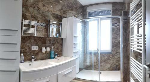 Hostal Chambre Orientale Proche Centre Et Ulg Sart Tilman Chu