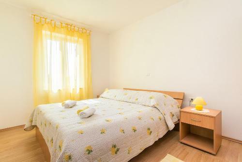 Apartments Goltes