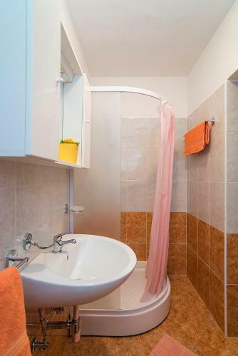 Apartments Goltes