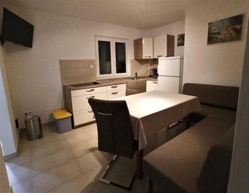 Seaside Apartments Laurus Murter
