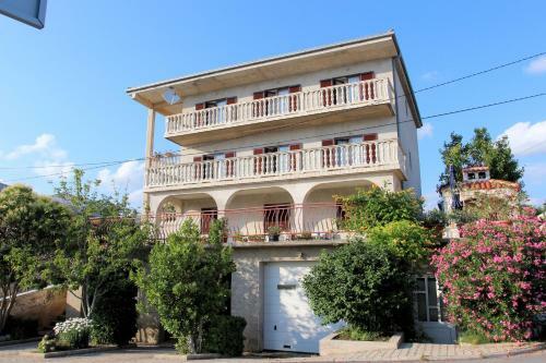 Apartment Djurdjica