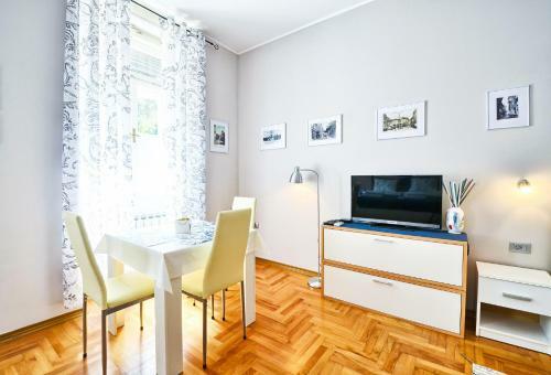 Hostal Lavender - City Room With Free Parking