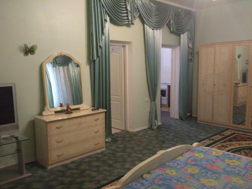 Hostal Julia Guesthouse