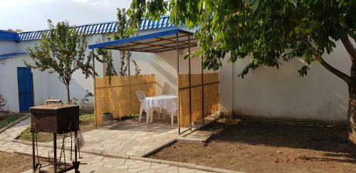 Hostal Julia Guesthouse