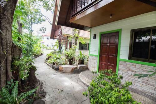 Hotel Oyo 987 Piyapruk Resort