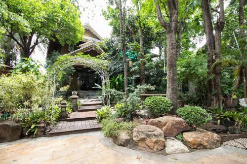 Hotel Oyo 987 Piyapruk Resort