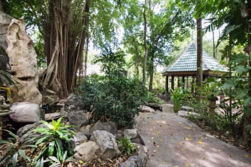 Hotel Oyo 987 Piyapruk Resort