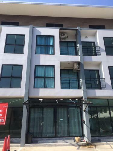 Apartamento Floating Loft @ Haiya, 3 Storey Flowery Loft