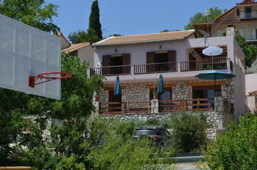Villa Komilio 1