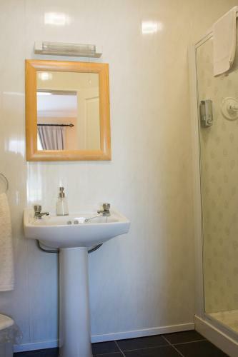Grove House Bed & Breakfast