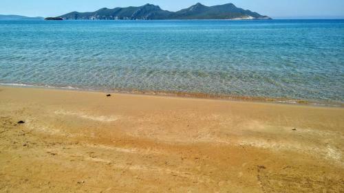 Spacious Apartment On The Beach, Methoni