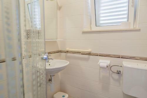 Hostal Guesthouse Kamarin