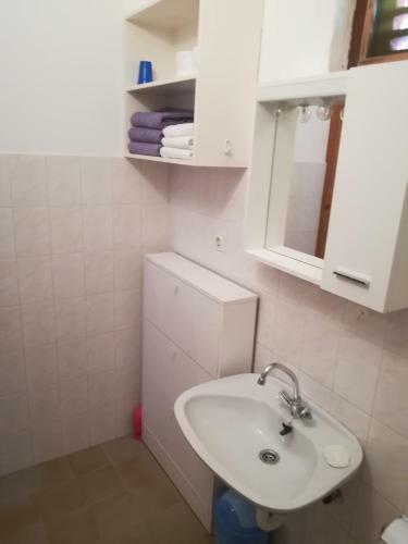 Studio Apartment Zana