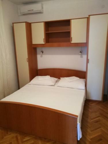 Hostal Bruna & Bartula