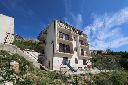 Apartments Ani