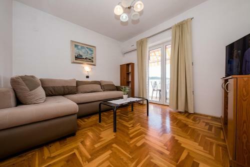 ?uti Apartman