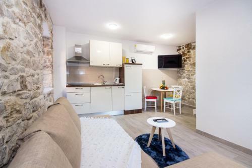 Cozy Seafront Apartment Cambi III