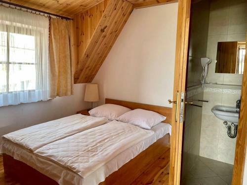 Hostal Bia?y Dworek