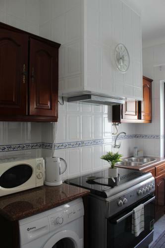 Two Bedroom Apartment, Two Minutes From The Beach