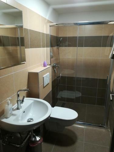 Hostal Penzion ?�para