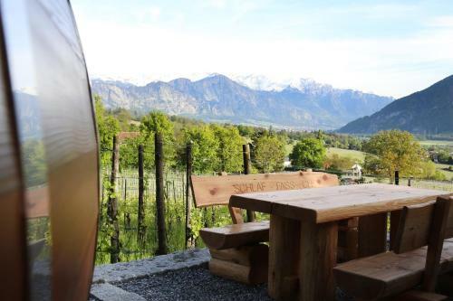 Bed & Breakfast Schlaf-fass Maienfeld