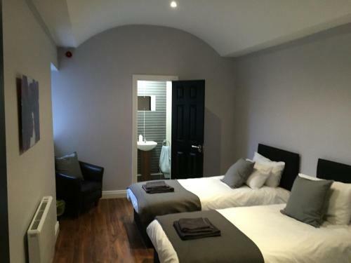 Carrick Central Apartments