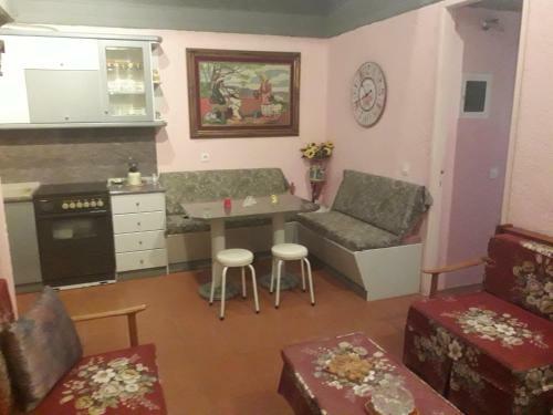 Houri's Apartment