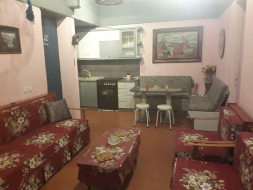 Houri's Apartment