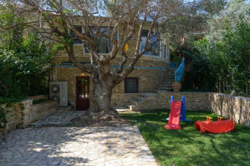 Maria Elena Villas III