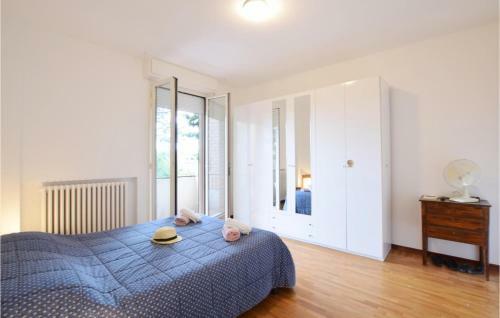 Stunning Apartment In Mondolfo With 3 Bedrooms