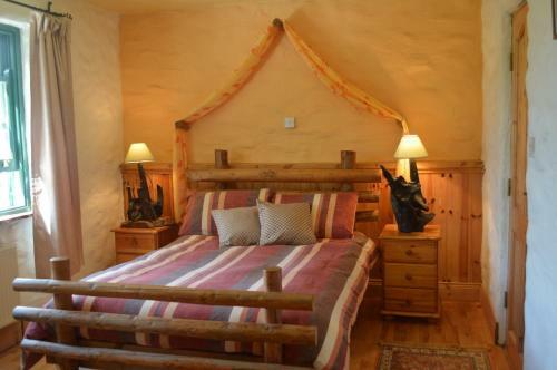 Bed & Breakfast Lissyclearig Thatched Cottage