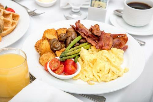 Castle Oaks House Hotel & Holiday Homes