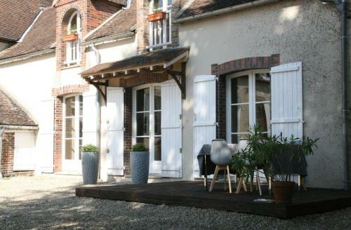 La Cour D'eloyse