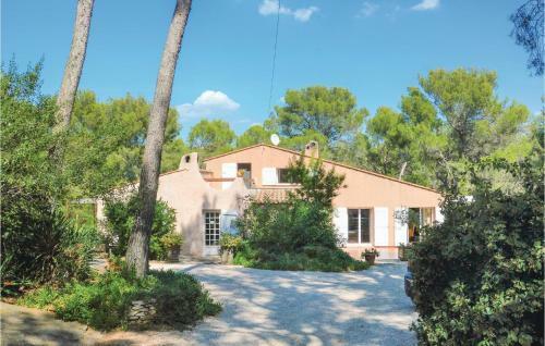 Two-bedroom Holiday Home In La Ciotat