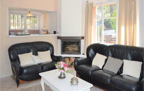 Two-bedroom Holiday Home In La Ciotat