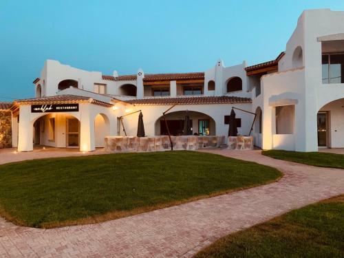 Hostal Corallo Rooms