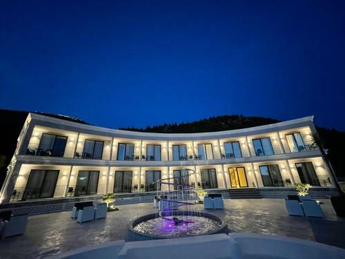 Ebbi Hotel
