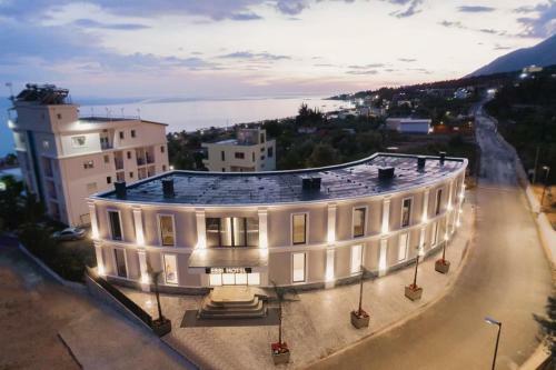Ebbi Hotel