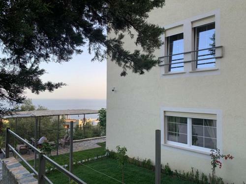 Domi Apartments