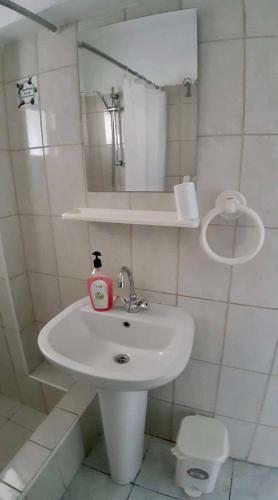 Hostal Independent Bedroom With Private Wc+shower